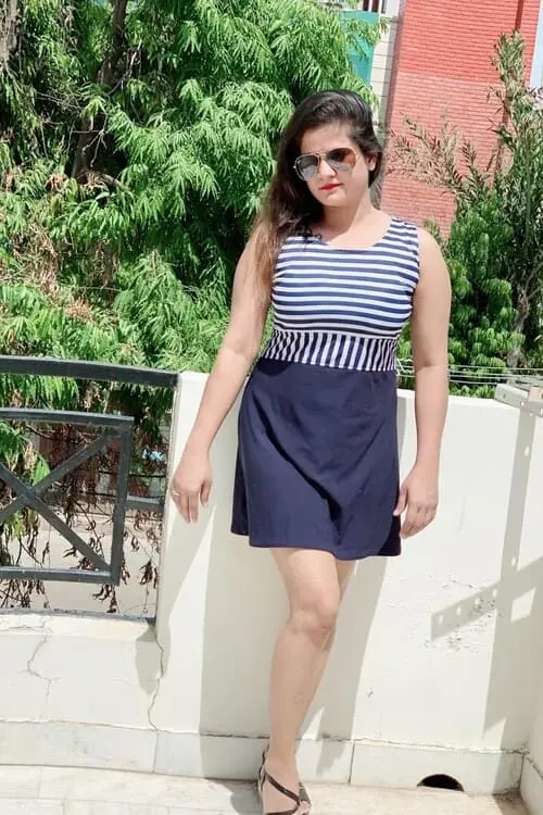 Call girls in Gomati Nagar